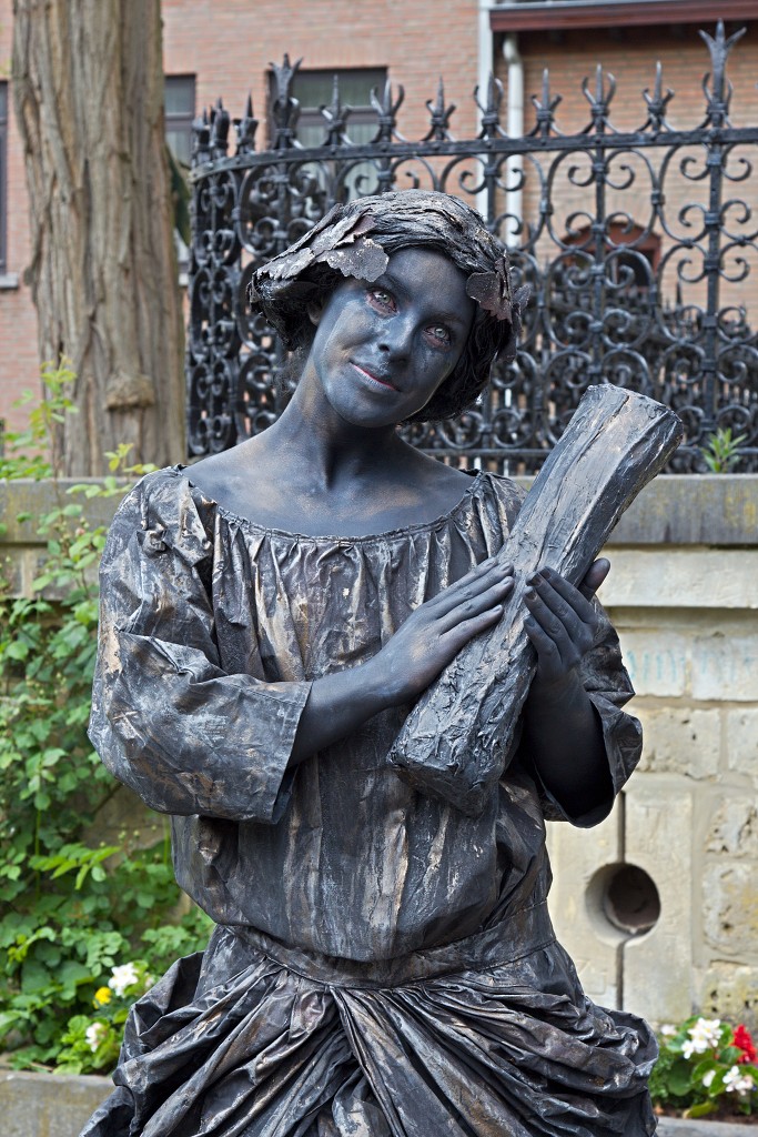 valkenburg living statue levend standbeeld evenement event festival festiviteit kunst art straatkunst streetart artiest beeld beeldhouwwerk